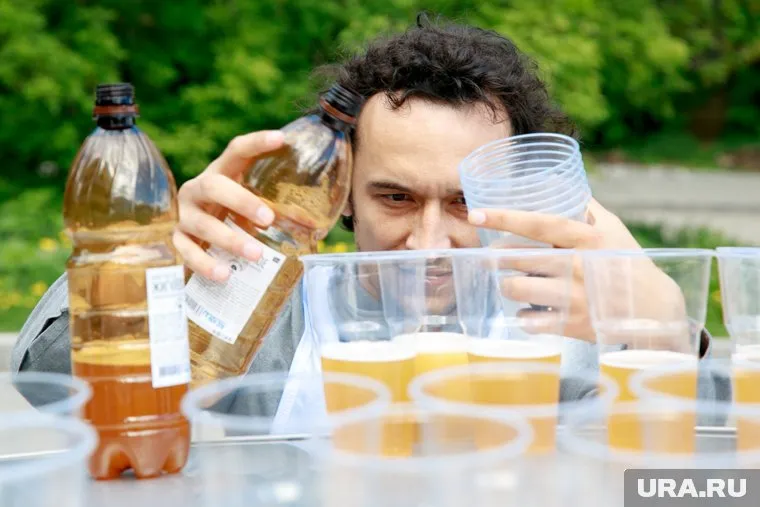 В ямальском журнале напечатали фото молодежи, отдыхающей с алкоголем