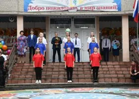 В свердловский лицей после ЛГБТ*-скандала поступили сотни детей