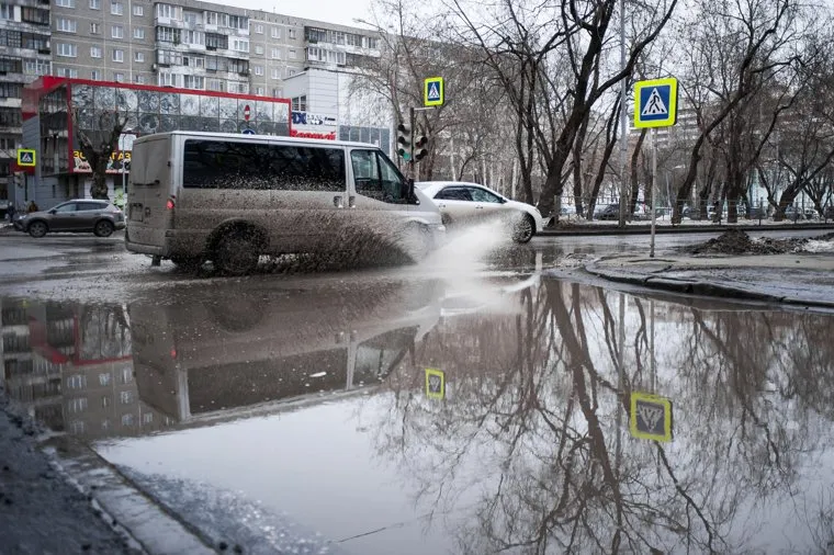 Состояние дорог Екатеринбурга, улица кировоградская, перекресток кировоградская стахановская