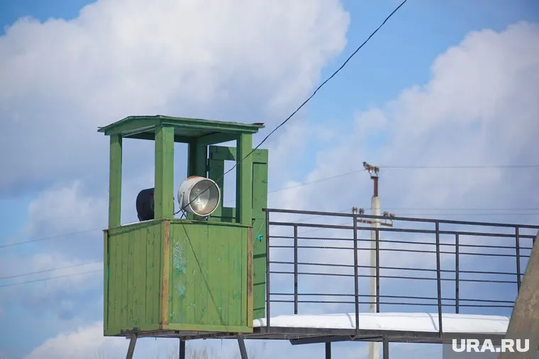 В тюменских тюрьмах не хватает надзирателей