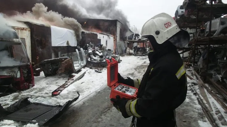 Крупный пожар завод на Эльмаше Екатеринбург