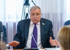 Сенатор от ХМАО отреагировал на слухи о своем уходе из Совфеда