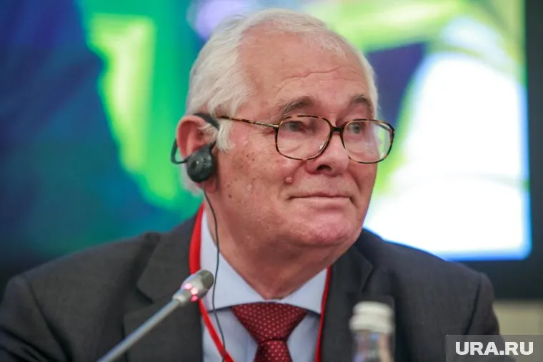 Состояние Навального волнует многих, заявил Леонид Рошаль