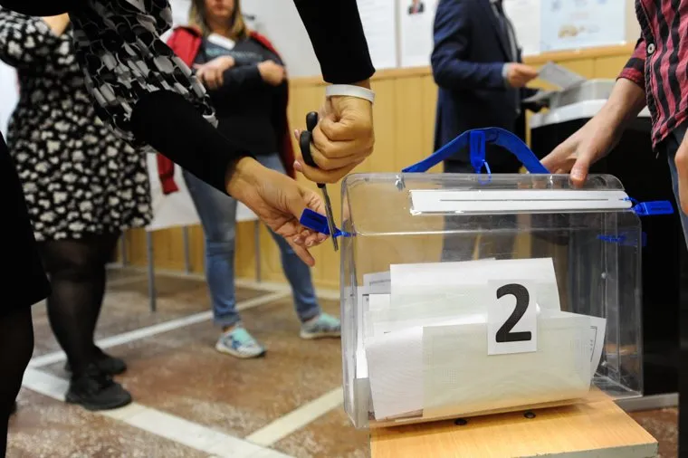 Избирательный участок 803. Подсчет бюллетеней. Челябинск