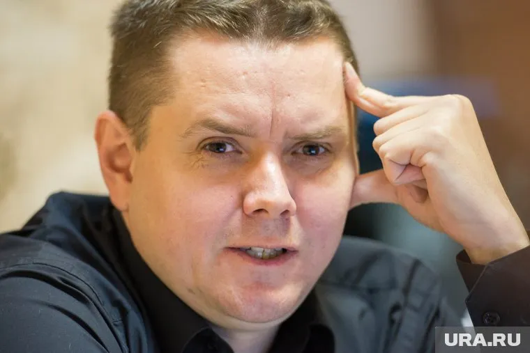 Екатеринбуржец Сергей Колясников задал вопрос российскому идеологу о коррупции чиновников