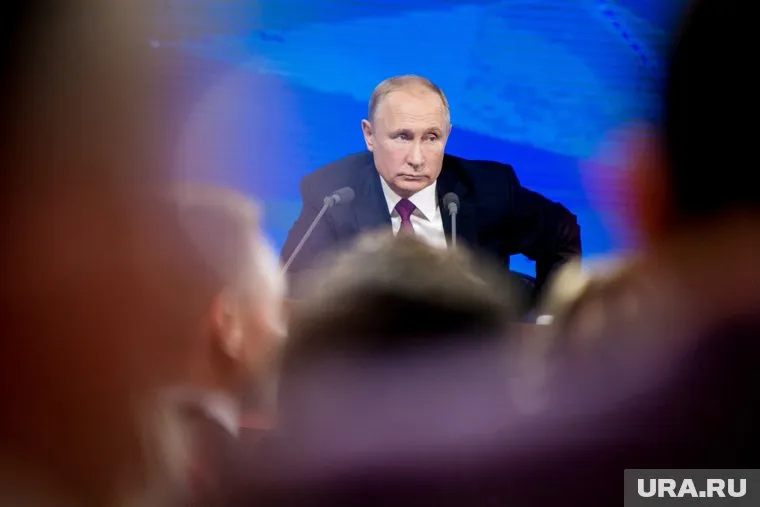 По словам Владимира Путина, число коррупционных преступлений в России снизилось