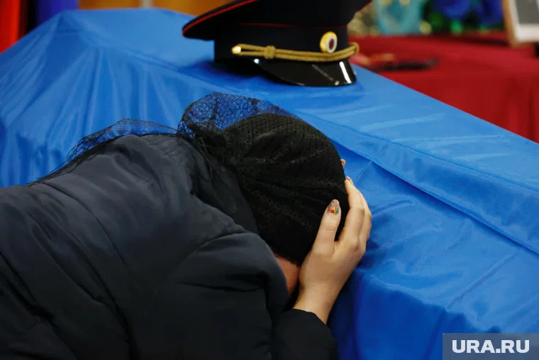 Вдовы бойцов СВО, с которыми не был официально зарегистрирован брак, получили право на выплату в случае гибели гражданского мужа