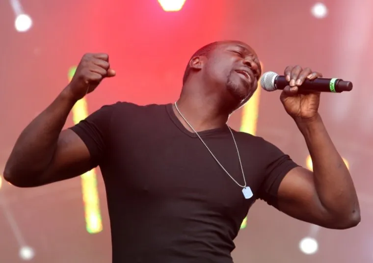 Исполнитель потребовал, чтобы в его гримерке были лишь натуральные продукты