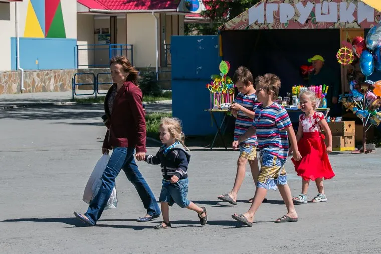 Разное. Курган, игрушки, многодетная семья