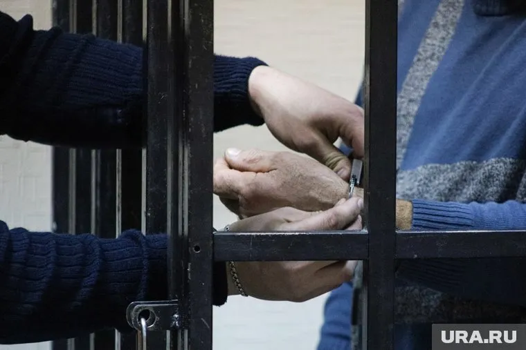 Сотрудников ИВС подозревают в превышении должностных полномочий