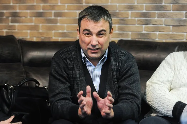 "Сигарный клуб" на тему городской среды, с участием депутатов и глав районов. Челябинск