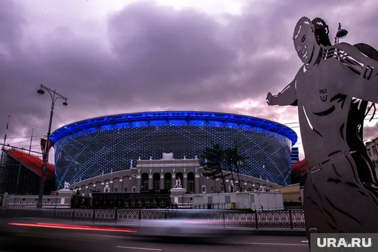 Когда руководство арены начнет проводить здесь мероприятие, горожане могут уже забыть о стадионе