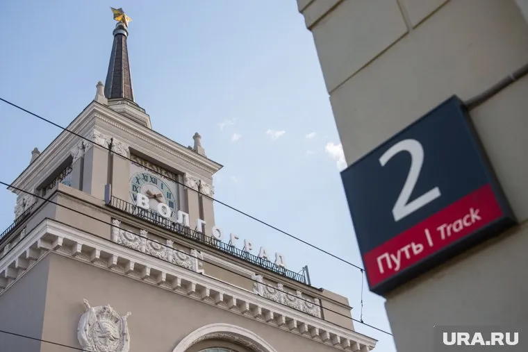 Калач-на-Дону находится примерно в 66 километрах от Волгограда