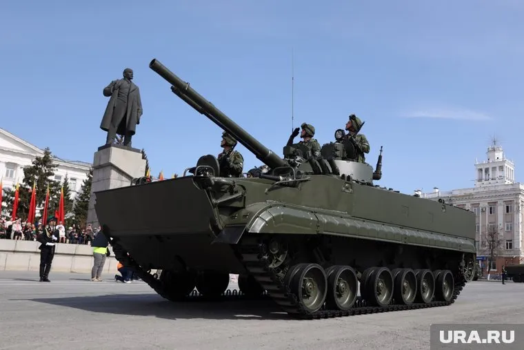 Техника, которую видел в Кургане на парадах Победы