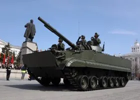 Какая техника участвовала в курганских парадах Победы за последние 30 лет