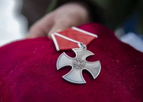 Бойцу из Курганской области по указу Путина посмертно присвоен орден Мужества