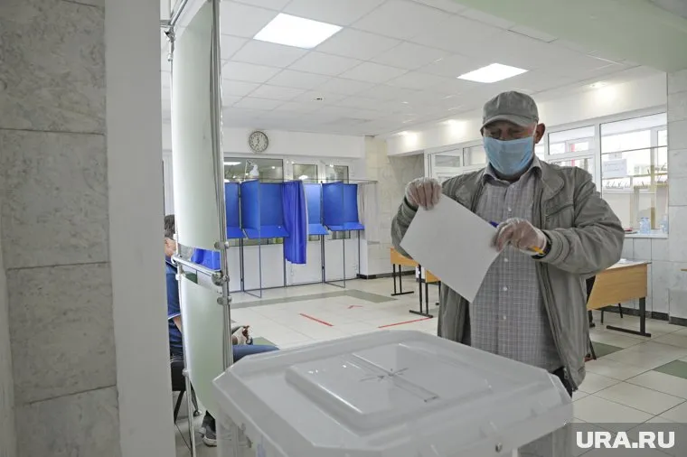 В Екатеринбурге проголосовали 38% избирателей