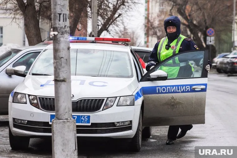 В ХМАО водитель влетел в столб
