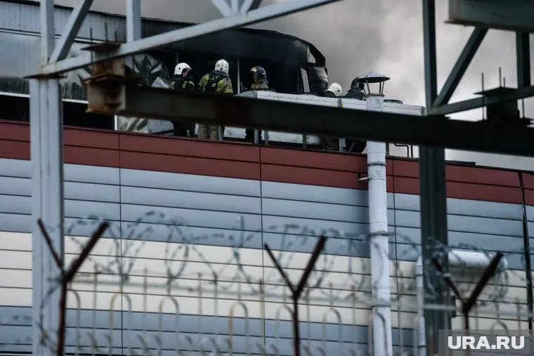 В городе Бровары оборонное предприятие загорелось после удара по нему