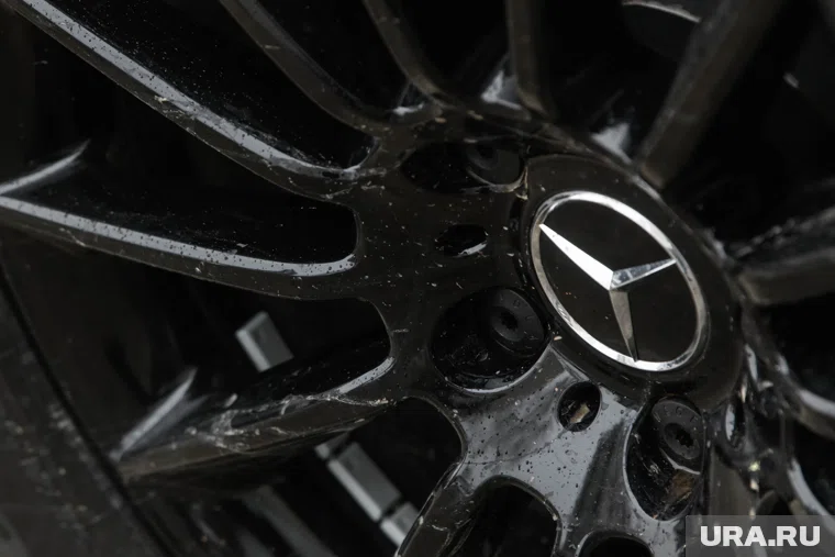 Иномарка получила серьезные повреждения