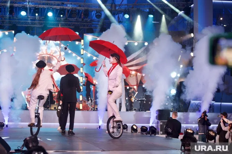 В 2023 году в фестивале участвовали сотни артистов и десятки тысяч зрителей