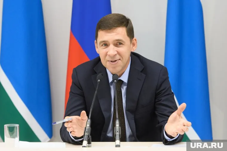 Евгений Куйвашев ведет двух кандидатов в свердловский парламент