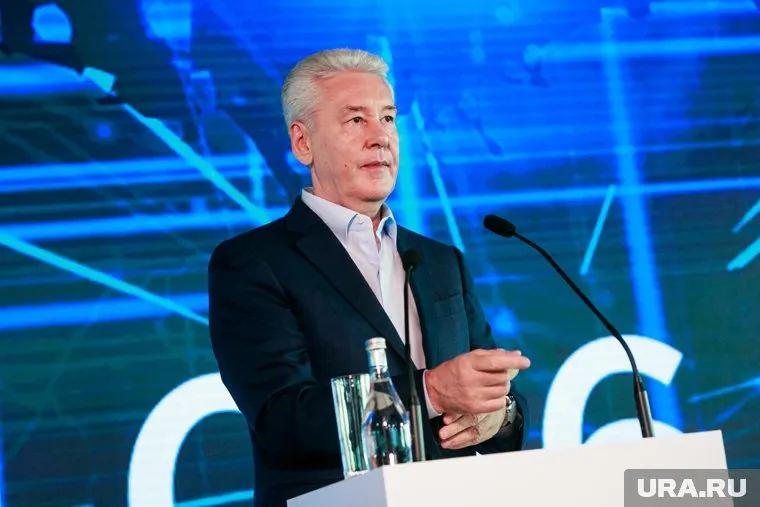 Мэр Москвы заявил, что в 2021 году сохранится часть ограничений из-за коронавируса