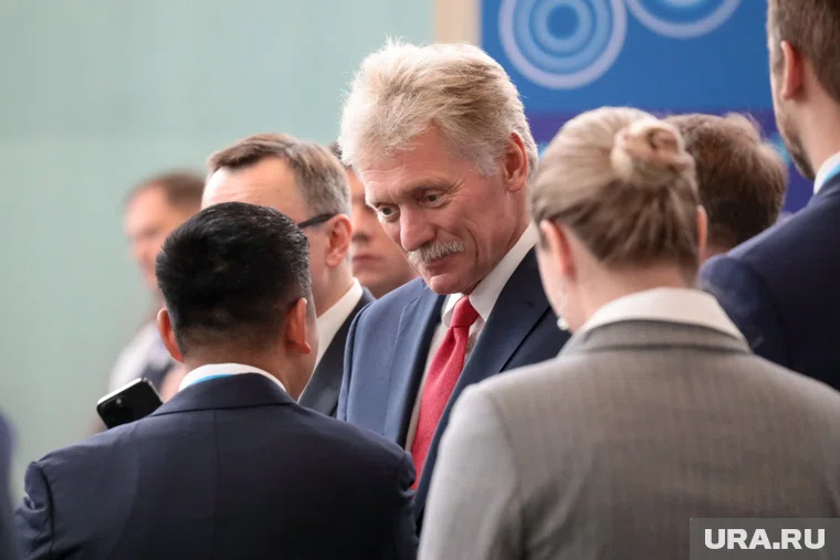 Песков рассказал, из-за кого встали переговоры по Украине