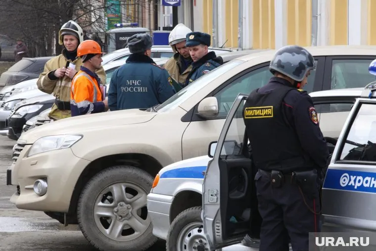 Всех сотрудников и посетителей эвакуировали