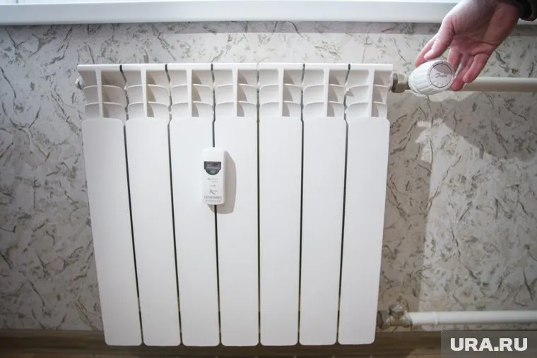 Россияне просят отапливать квартиры в холодную погоду летом