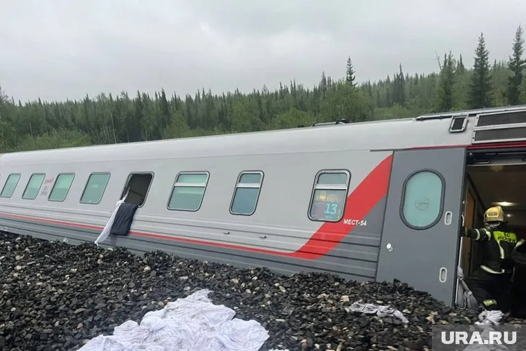 Сначала пассажиры думали, что кто-то сорвал стоп-кран