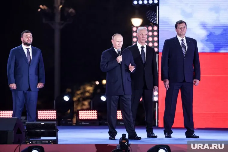 Песков заявил, что Путин посетит Донбасс, так как это российская территория