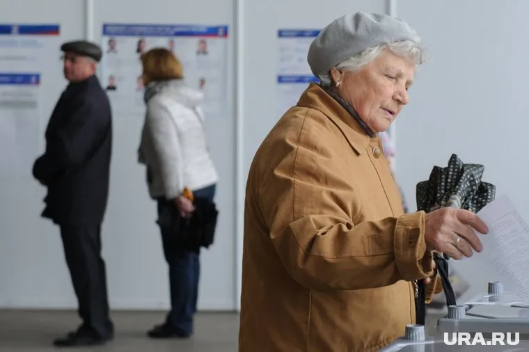 Бюджетников заставляют голосовать с помощью специальных открыток