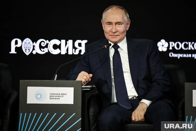 Большинство россиян уверено в том, что Путин хорошо выполняет свою работу