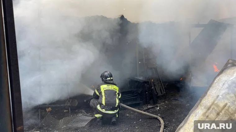 В Москве загорелся торговый центр «Солнечный ветер»