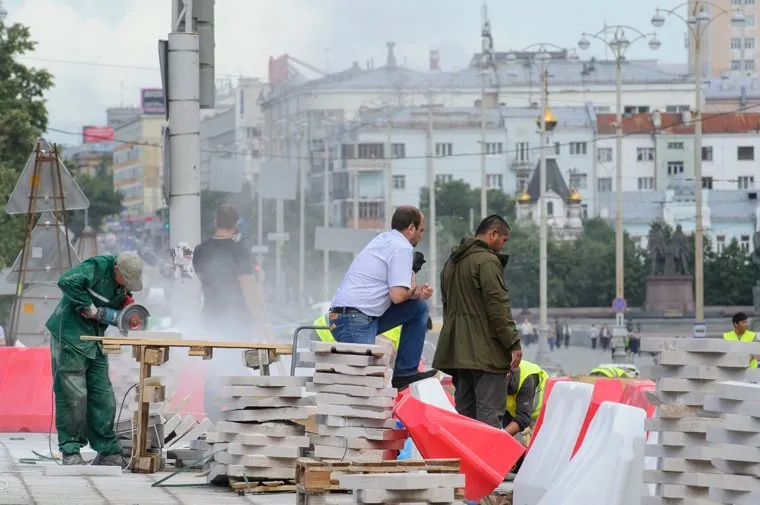Виды Екатеринбурга, рабочие, пилит, площадь1905 года