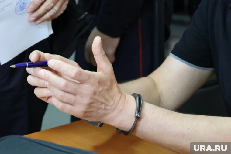 Задержанные оформляли бизнес на девушек