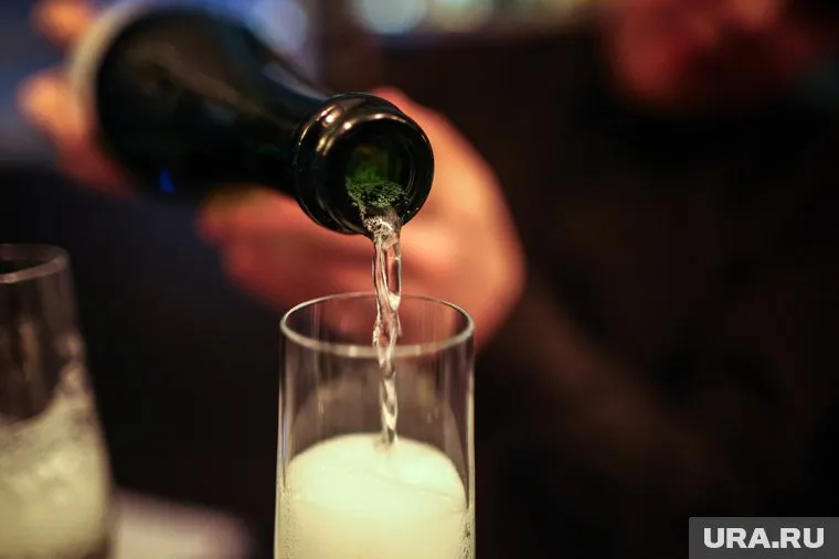 По словам специалиста, важно соблюдать меру в количестве алкоголя и тяжелой пищи