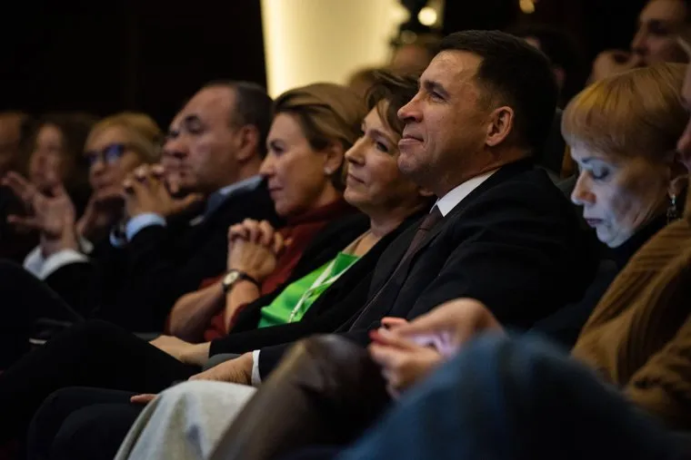 Интервью Владимира Познера с Валентином Юмашевым в рамках фестиваля «Слова и музыка свободы – СМС». Екатеринбург