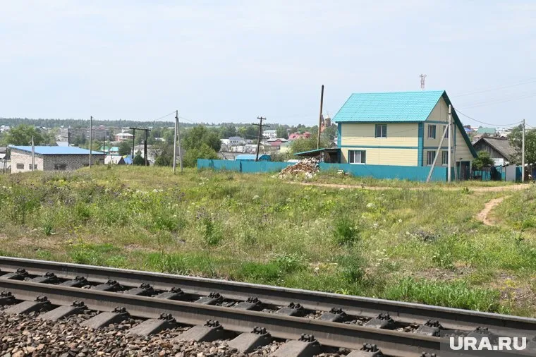 Пострадавшую нашли неподалеку от дома подозреваемого