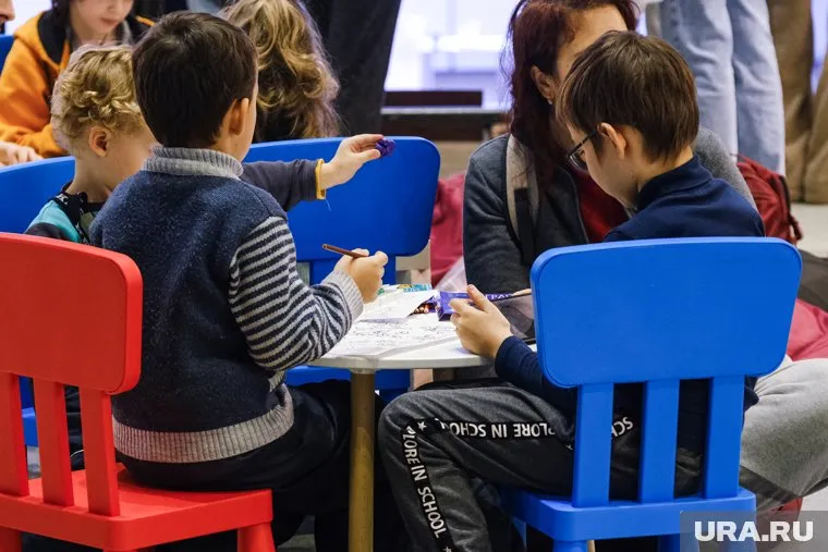 Яна Лантратова предложила выплачивать компенсацию родителям детей, которых не зачислили в детский сад