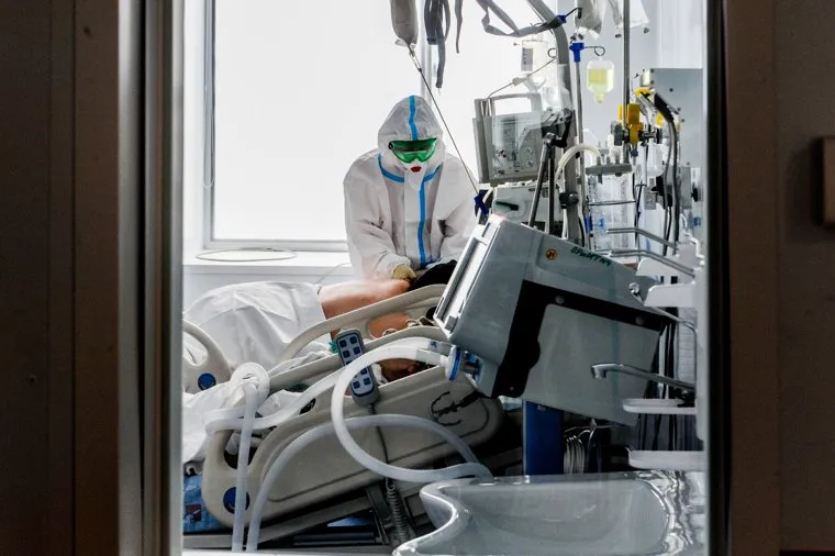 Денис Проценко в инфекционном госпитале. Красная зона. Челябинск