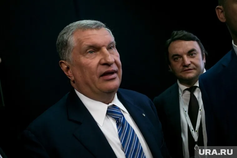 Глава «Роснефти» Игорь Сечин подписал договор о стратегическом сотрудничестве с Тюменской областью