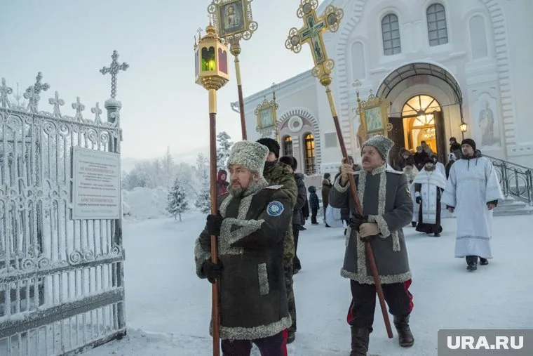 В Надыме 19 января ограничат автомобильное движение из-за крестного хода