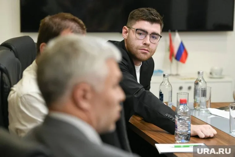 После обысков Дениса Аллаярова отвезли в СК, сейчас он на свободе