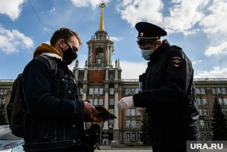 Россияне продолжают болеть коронавирусом