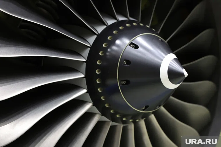 Владимир Путин ознакомился с планами по производству двигателя большой тяги ПД-35