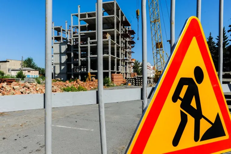 Рабочий объезд строек к саммитам ШОС и БРИКС Борисом Дубровским. Челябинск