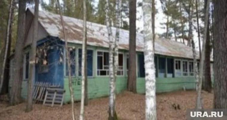 Власти не теряют надежду продать и заброшенный школьный лагерь
