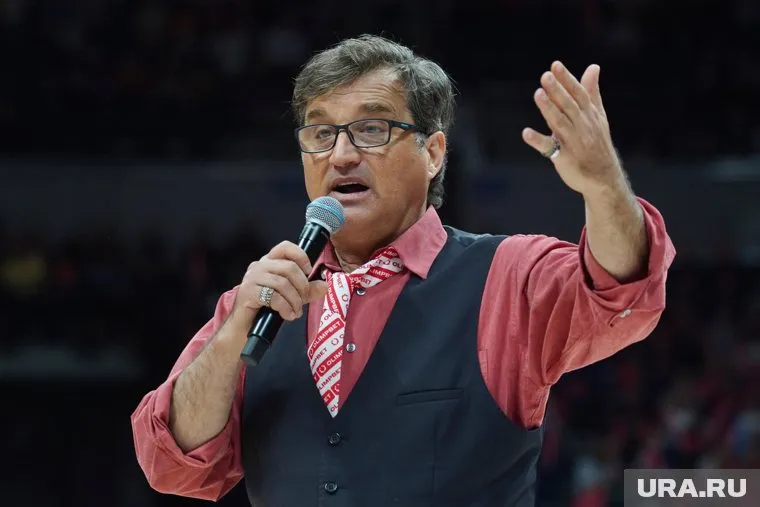 Кушанашвили приложил в публикации к своему фото строки из песни Пугачевой